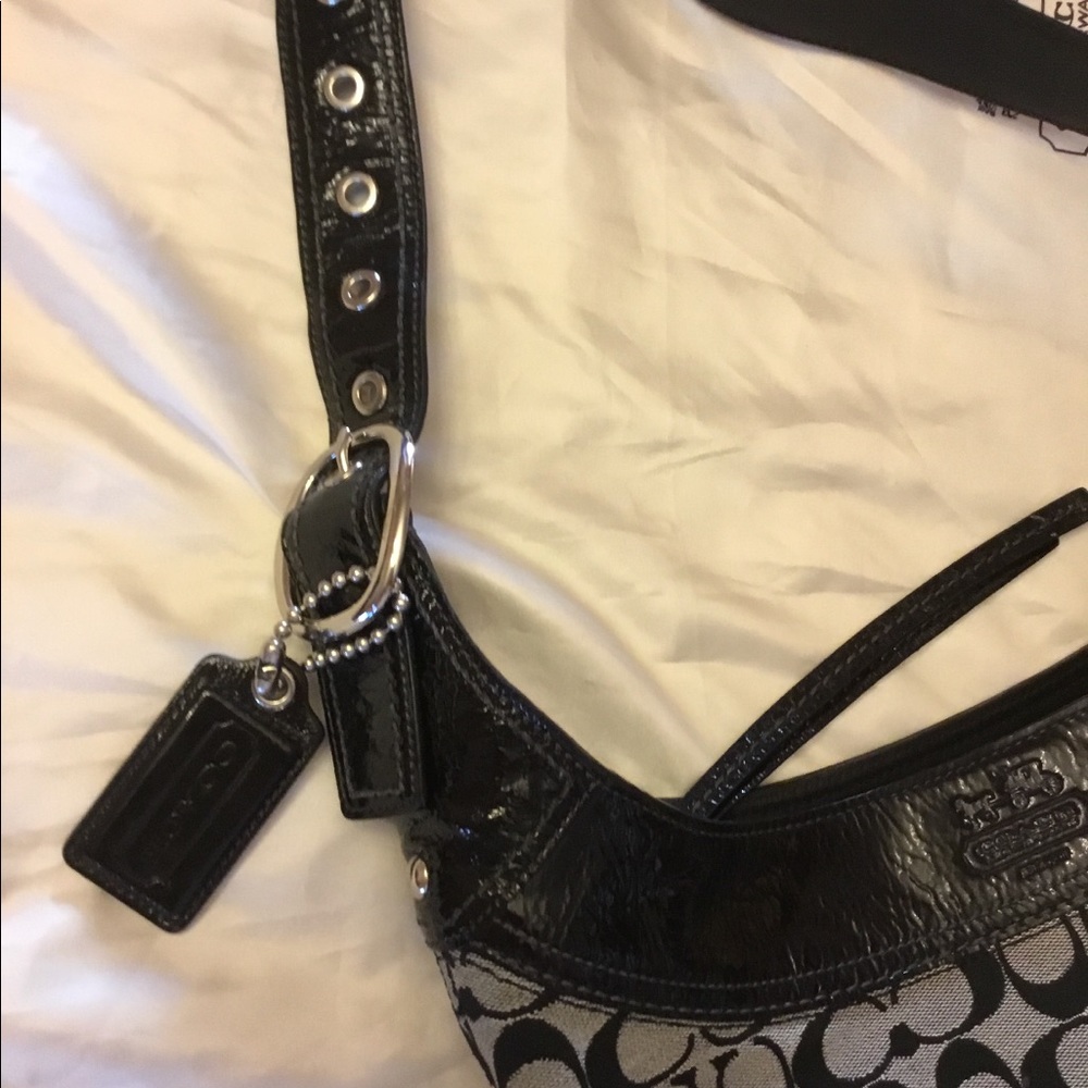 Pre-Owned Coach Signature Crossbody shoulder bag - Picture 8 of 8